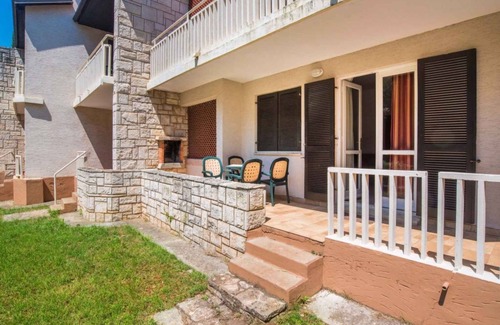 Katoro Apartment | Holiday apartment with outpool