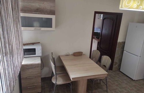 Siofok-Sosto Apartment | Holiday apartment with pool, air conditioning and washing machine