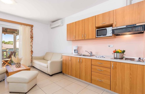 Banjol Apartment | Holiday apartment with pool*