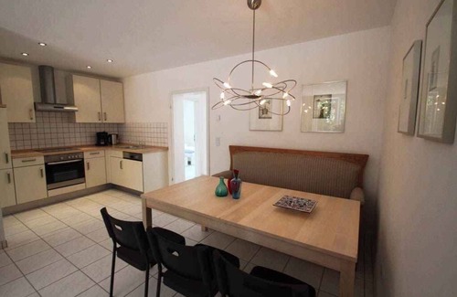 Rambin Apartment | Holiday apartment with underfloor heating, fireplace and terrace