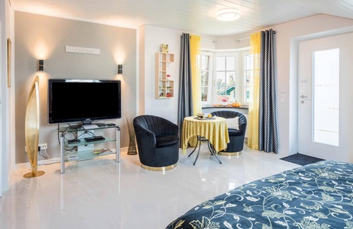 Berg Apartment | Holiday Apartment with Wi-Fi & Parking, only for tourist guests