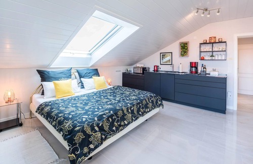 Berg Apartment | Holiday Apartment with Wi-Fi & Parking, only for tourist guests