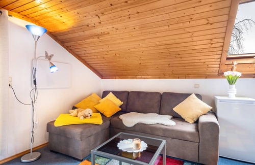 Heitlern Apartment | Holiday Apartment 'Zugspitzblick' with Mountain View, Balcony and Wi-Fi