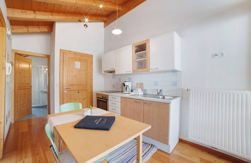 Burgusio Apartment | Holiday Apartment "Zwick Valarga" with Mountain View, Balcony and Shared Garden