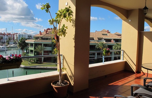 Sotogrande Apartment | Holiday aprtm. few meters from the water on the small isle with Venice like view