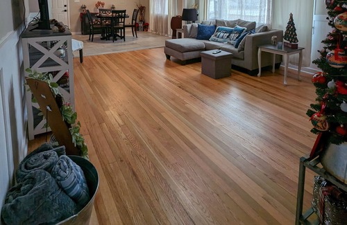 Hazel Green House | Holiday at the farmhouse. Pet-Friendly! 20 min from downtown Huntsville!