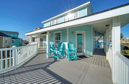 Sand Point House | Holiday Beach House by AvantStay Pool Beach