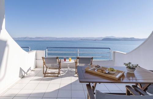 Kiveri Apartment | Holiday beach Studio, Unique sea view balcony, near Nafplio, Mycenae, Epidaurus