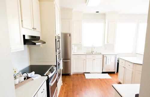 Sullivan's Island House | Holiday Booking Deals! Sleeps13 5Bd 4Bth Walk to beach!