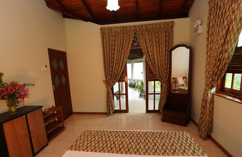 Kandy House | Holiday bungalow on top of a misty mountain