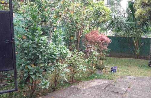 Kandy House | Holiday Bungalow with Garden space