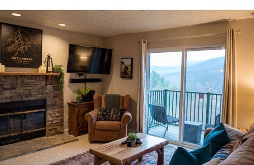 New Market Cabin | Holiday Cabin 2BR in Sandstone Lane