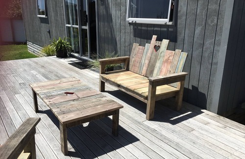 New Plymouth Cottage | Holiday Cabin with Wi-Fi