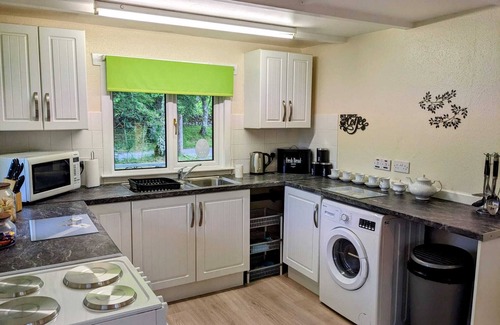 Tummel Bridge Cottage | Holiday cottage tummel valley beautiful views. Own garden dog friendly