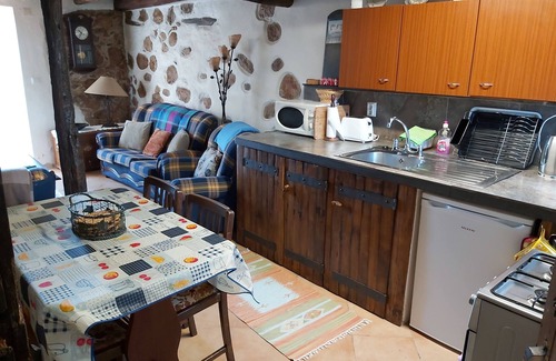 Arganil House | Holiday cottage with 2 bedrooms in the village of Alagoa, 1.5 kms from Arganil