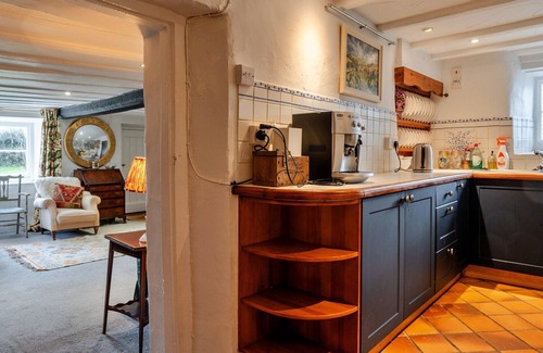 South Molton Cottage | Holiday cottage with private garden, No Deposit