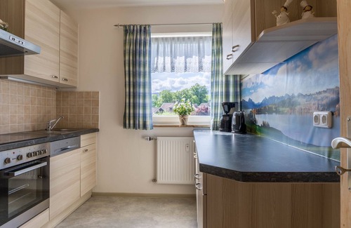 Sonnenbichl Apartment | Holiday Apartment "Annamirl" with Balcony, Mountain View & Wi-Fi