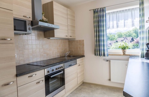 Sonnenbichl Apartment | Holiday Apartment "Annamirl" with Balcony, Mountain View & Wi-Fi