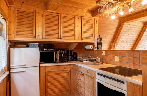 Goldlauter House | Holiday Home 'Alwin' with Private Terrace and Wi-Fi