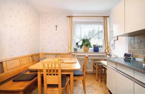 Kressbronn Apartment | Holiday Apartment "Schwenck" with Shared Terrace, Shared Garden & Wi-Fi