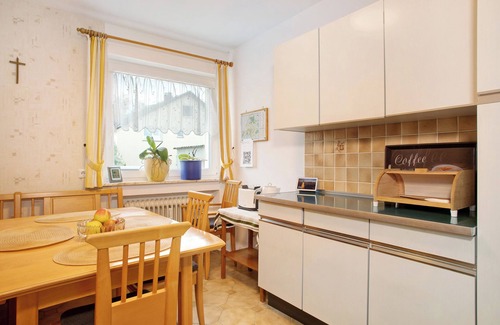 Kressbronn Apartment | Holiday Apartment "Schwenck" with Shared Terrace, Shared Garden & Wi-Fi