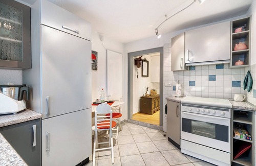 Schonach im Schwarzwald Apartment | Holiday Apartment 'Im Salzgässle' with Mountain View, Shared Garden and Wi-Fi
