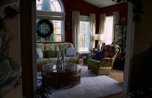 Ruby House | Holiday decorated Stafford Estate home on quiet 3 acre lot