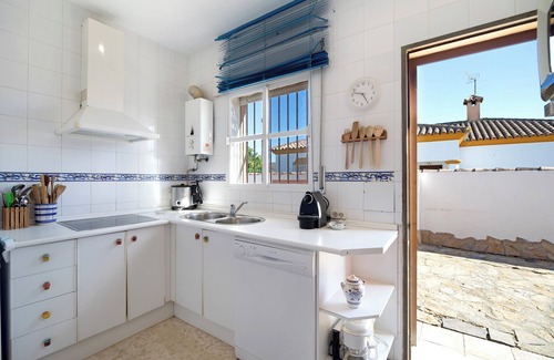 Los Gallos-Cerromolino House | Holiday Home "Las Golondrinas" with Private Pool, Private Terrace and Wi-Fi