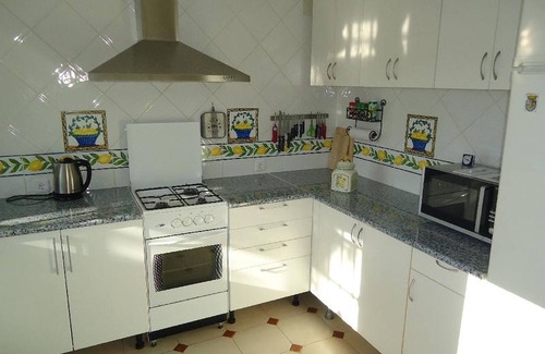 Chiclana de la Frontera House | Holiday Home 'Villa De Limones ' with Private Pool, Private Terrace and Wi-Fi