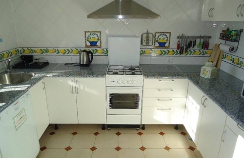 Chiclana de la Frontera House | Holiday Home 'Villa De Limones ' with Private Pool, Private Terrace and Wi-Fi