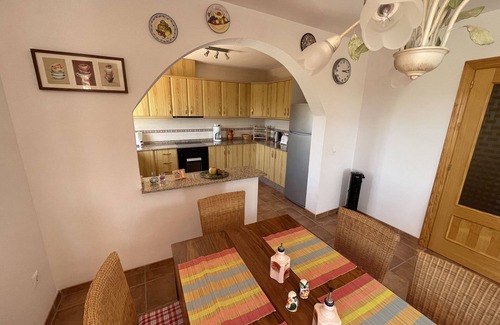 San Vicente del Raspeig House | Holiday Home 'Villa Buena Vista' with Sea View, Private Pool and Private Terrace