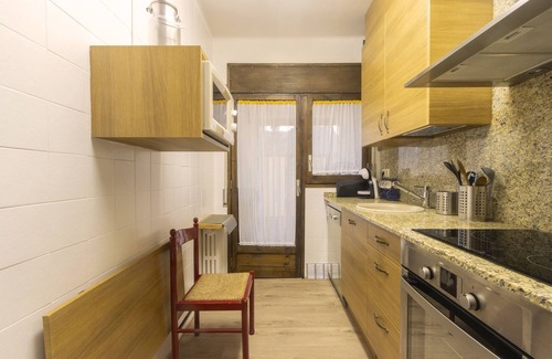 Sant Llorenc de Morunys Apartment | Holiday Apartment "Vall De Lord" with Mountain View, Private Terrace & Wi-Fi