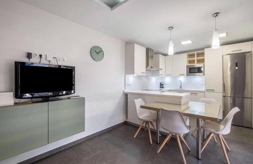 Santa Cruz de Tenerife Apartment | Holiday Apartment "Casa Tiago" with Air Conditioning and Wi-Fi