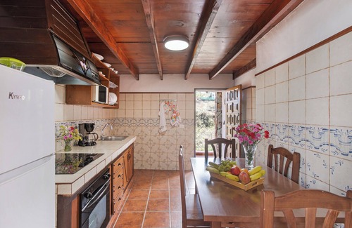 San Juan de la Rambla Apartment | Holiday Apartment Los diablitos 1A with Mountain View, Terrace & Wi-Fi