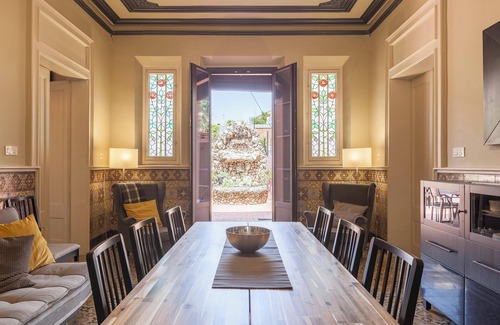 Vilafranca del Penedes Apartment | Holiday Home 'Apartament Xarello' with Terraces