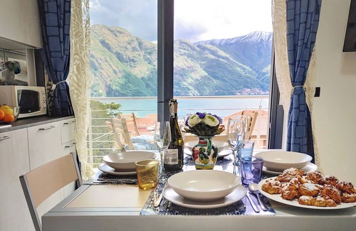 Azzano Apartment | Holiday flat Ely in Mezzegra on Lake Como
