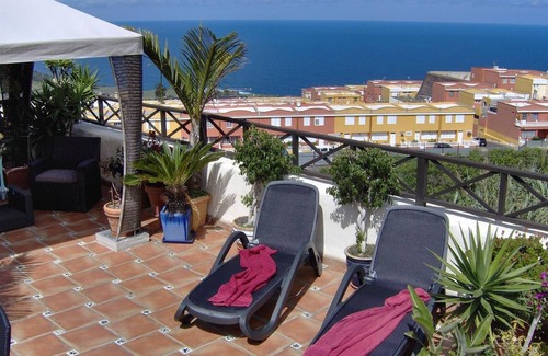 El Guincho Apartment | Holiday flat "Apartamentos Monasterio de San Antonio No. 3" with wifi and sea view - Adults only
