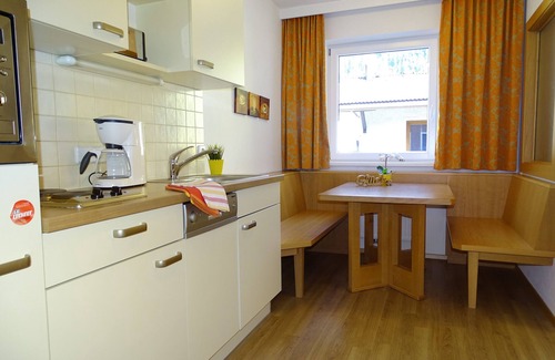 Mayrhofen Apartment | Holiday flat "Windschnur - Enzian 5" directly at the skiing areas Penken & Ahorn