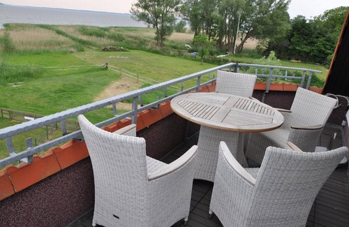 Luetow Apartment | Holiday flat with a view of the water on 2 floors