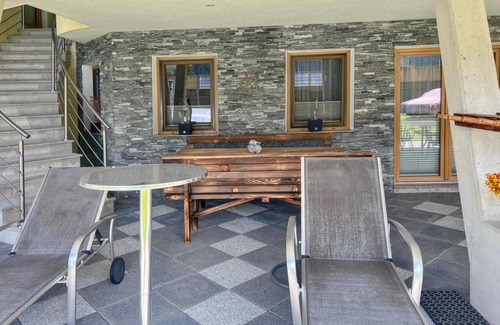 Stuhlfelden Apartment | Holiday flat with terrace in Salzburger Land
