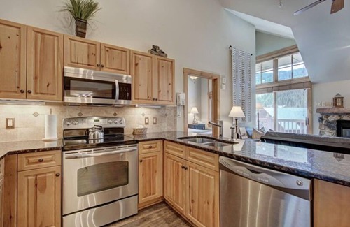 River Run Condo | Holiday for 4 | Prime Location + Exclusive Privacy