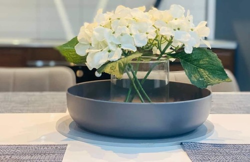 Mildura House | Holiday Getaway @ Mildura (Spa, BBQ, Free WI-FI)