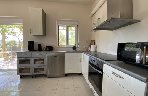 Kolymbari House | Holiday house in a quiet, close to the sea, away from the hustle and bustle.