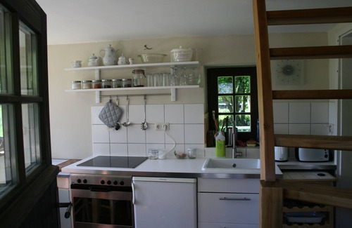 Kalkhorst House | Holiday Home 'Im Grünen' with Private Terrace, Private Garden and Wi-Fi