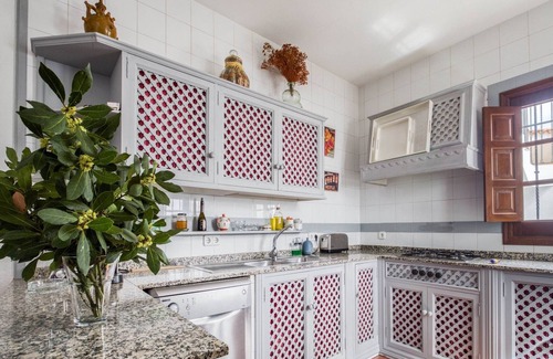 Higuera de la Sierra House | Holiday Home in Higuera near Hiking Trails