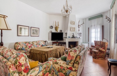 Higuera de la Sierra House | Holiday Home in Higuera near Hiking Trails
