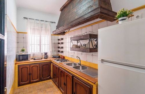 Marchena Cottage | Holiday Home La Perla