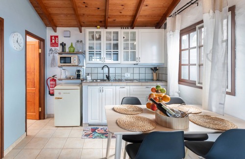 Los Llanos de Aridane Ski Chalet | Holiday Home 'El Sueño De Orión' with Mountain View, Wi-Fi and Air Conditioning