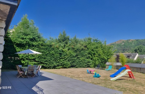 La Chapelle-d'Alagnon House | Holiday Home 'P'tit Coin De Paradis' with Mountain View, Private Pool and Wi-Fi