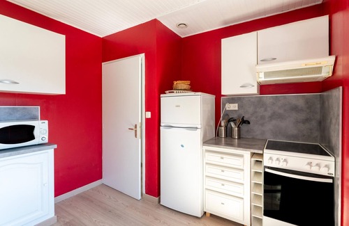 Mirabel-aux-Baronnies House | Holiday Home "Gîte Lou Barry" with Shared Pool & Wi-Fi